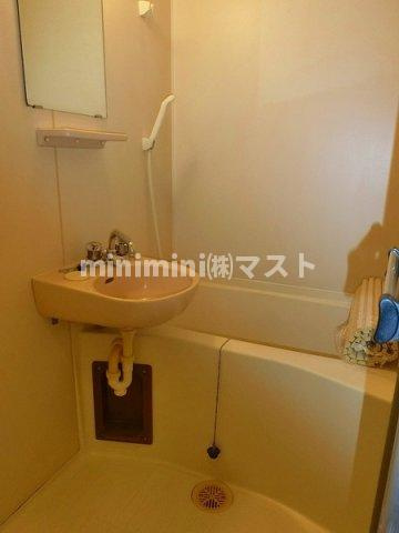 エスタイル北堀江の浴室