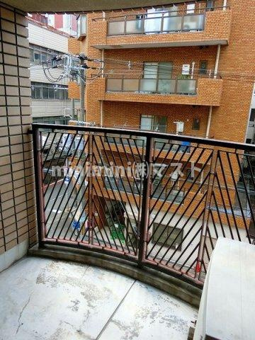 エスタイル北堀江のバルコニー
