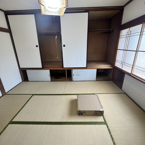 母恋南町アパートの和室