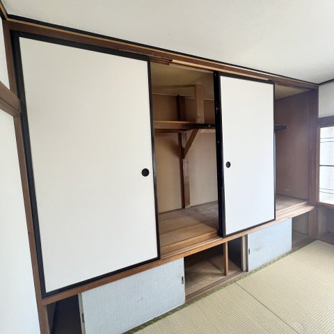 母恋南町アパートの和室