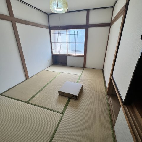 母恋南町アパートの和室