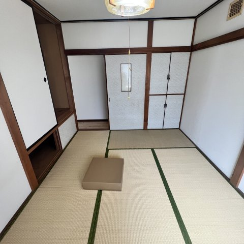 母恋南町アパートの和室