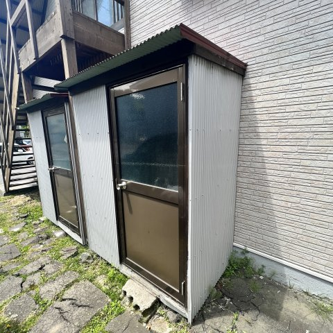 母恋南町アパートの庭