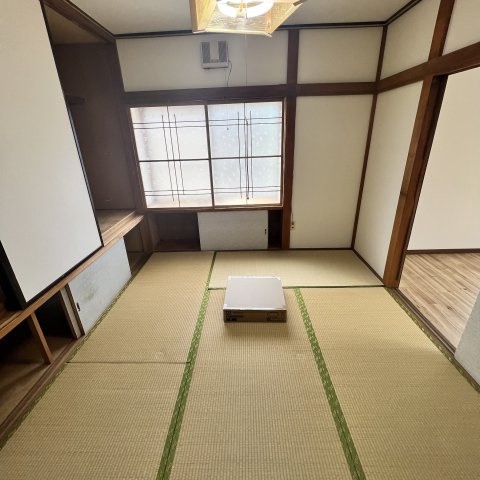 母恋南町アパートの和室