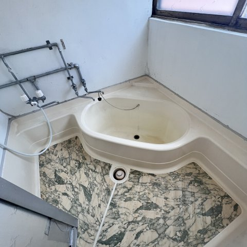 母恋南町アパートの浴室