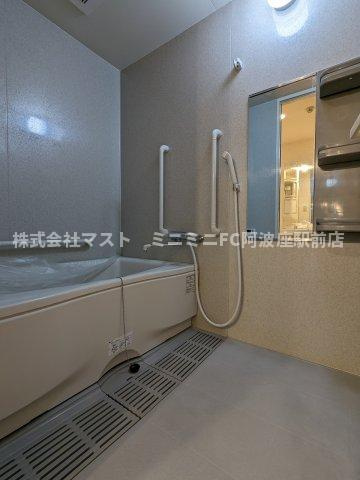 フラット野田Ⅱの浴室