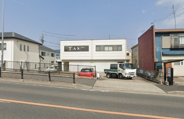 福池倉庫付事務所の外観