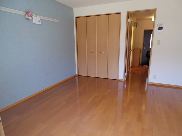 アークグレイスⅡの寝室|洋室2（デザインクロス仕様）