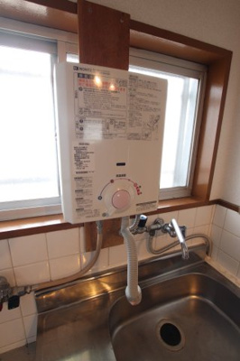 【設備】 | 三津屋コーポ | 瞬間湯沸かし器