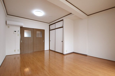 【洋室】 | 三津屋コーポ
