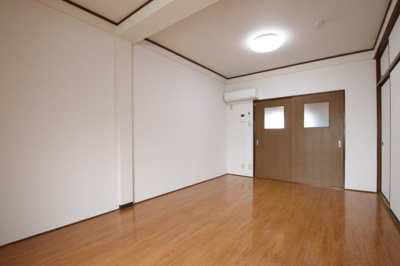 【洋室】 | 三津屋コーポ