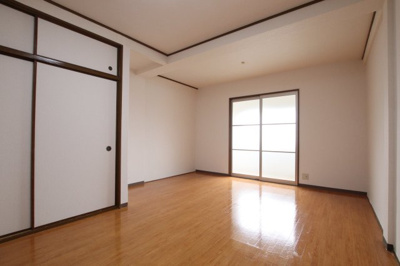 【洋室】 | 三津屋コーポ