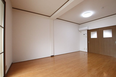 【洋室】 | 三津屋コーポ