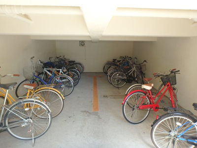 【その他共用部分】 | サンハイツ白鳩Ｐ－１ | 駐輪スペースです