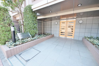 【エントランス】 | 建物の内部です