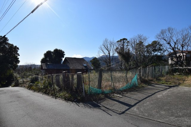 【外観】 | 伊東市八幡野　売地 | 南西側に少し傾斜した土地です。