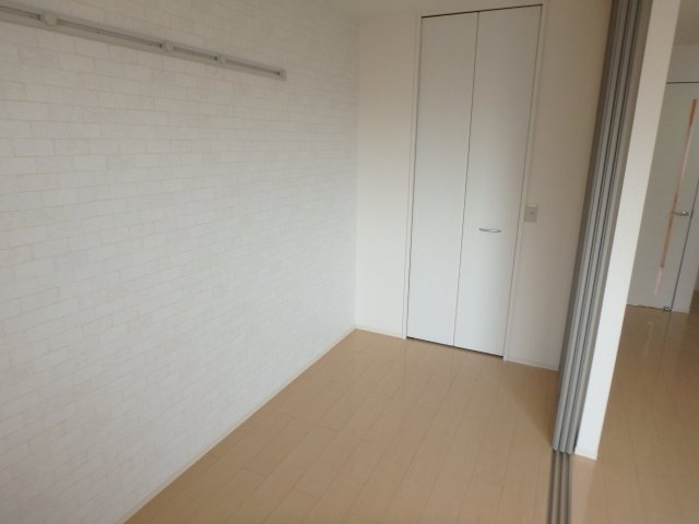 【寝室】 | アーバンハイツ段上 | 広くて明るい寝室