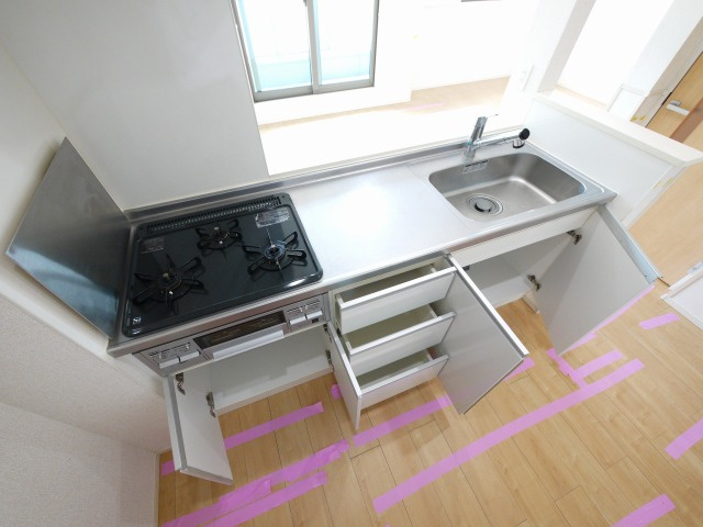 シルフィードのキッチン|コンパクトなキッチンで掃除もラクラク