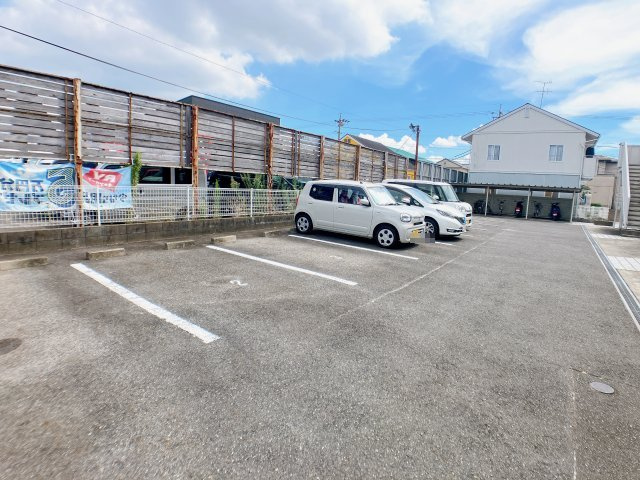 サンライズ花園Cの駐車場