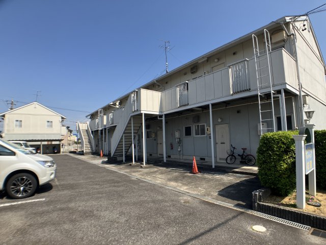サンライズ花園Cの駐車場