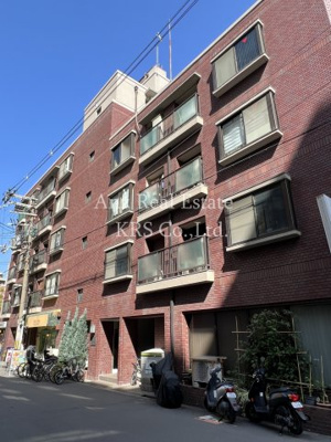 【外観】 | サンライフ堀江 | レンガ調の落ち着いた外観です☆