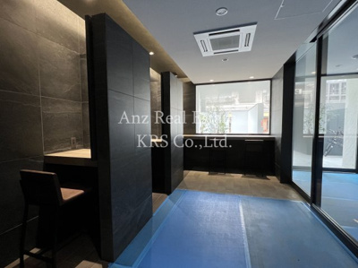 【ロビー】 | アーバネックス心斎橋EAST | ロビーにはワークスペースがあります☆