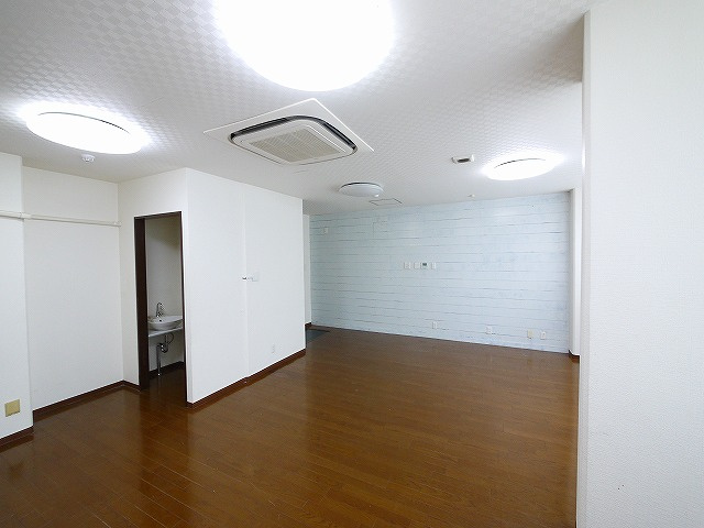 カイモト第三ビルの内装