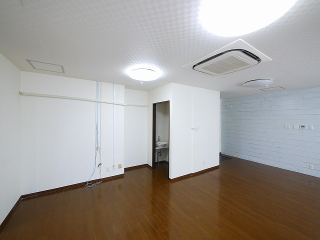 カイモト第三ビルの内装