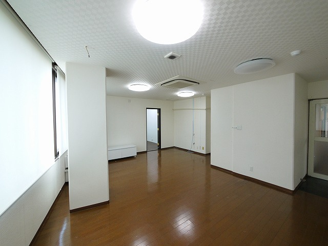 カイモト第三ビルの内装