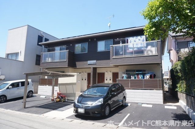 熊本市東区錦ケ丘のアパートの駐車場