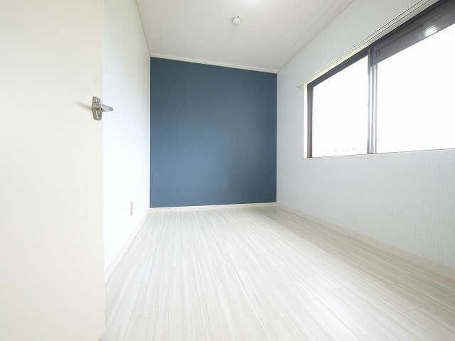 仲嶌マンションの洋室|個人の部屋や寝室として使える洋室です