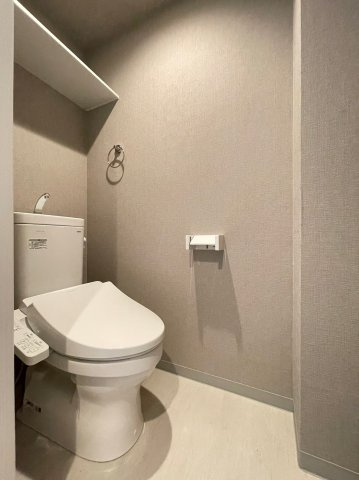 CRASTINE魚住町のトイレ