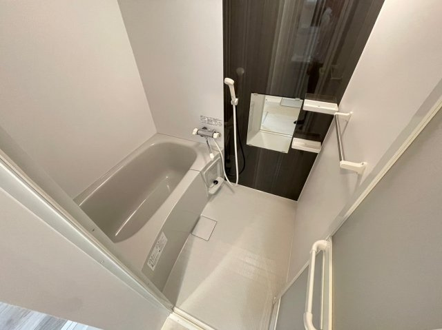 CRASTINE魚住町の浴室