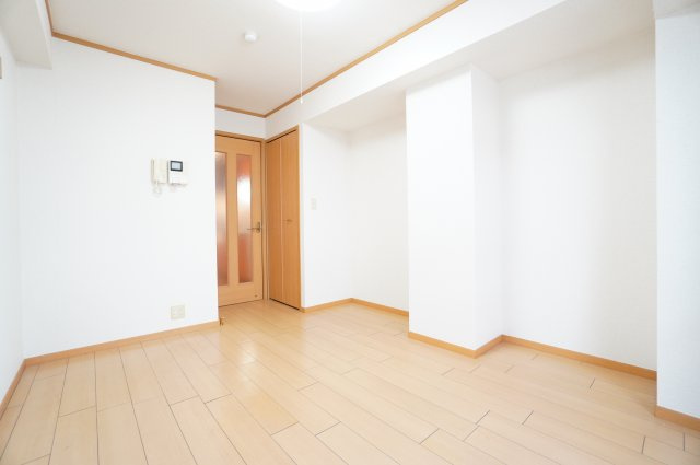 【洋室】 | セモア中山 | ※同物件・同タイプの写真です。
