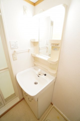 【独立洗面台】 | セモア中山 | ※同物件・同タイプの写真です。
