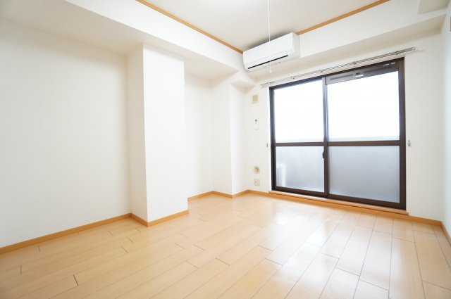 【洋室】 | セモア中山 | ※同物件・同タイプの写真です。