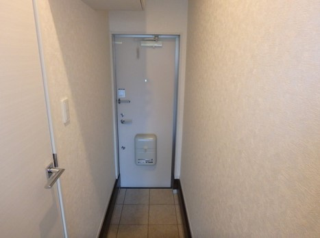 サニーグレイス国立の玄関