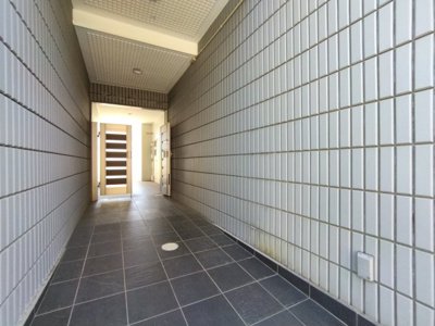 【エントランス】 | ハイツSea＆See | 毎日通るエントランスはこのようになっています