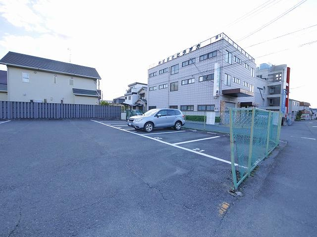 大安寺1丁目楠下駐車場（南側）