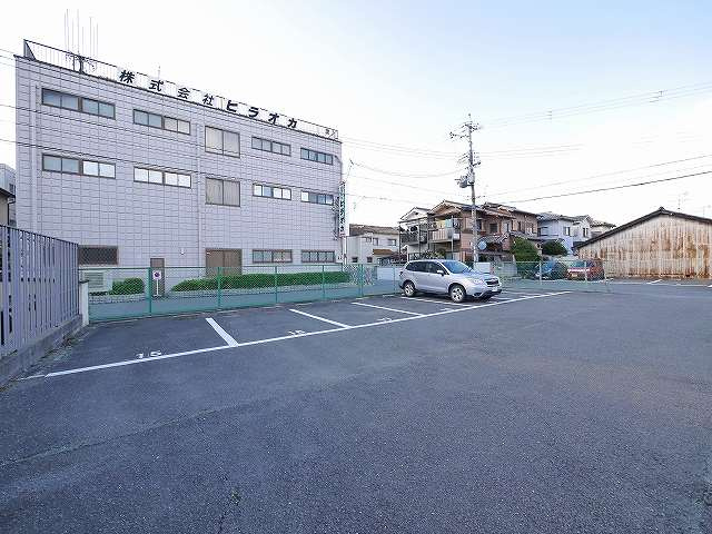 大安寺1丁目楠下駐車場（南側）