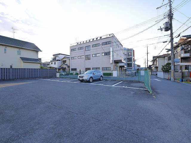 大安寺1丁目楠下駐車場（南側）の駐車場
