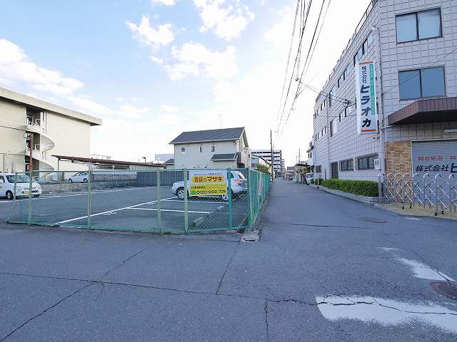 大安寺1丁目楠下駐車場（南側）の駐車場