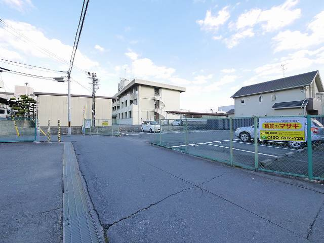 大安寺1丁目楠下駐車場（南側）の駐車場