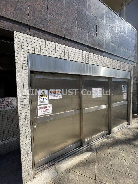 SWISS梅田東のエントランス|ゆとりのあるエントランスです