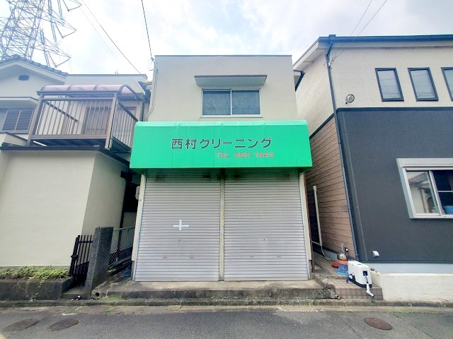 【外観】 | ■□枚方市西牧野３丁目　中古戸建□■ | 敷地面積：50.40㎡、建物面積：52.61㎡、2階建て、３SKの間取りです。1階はフリースペースですので、様々な用途でお使いいただけます。