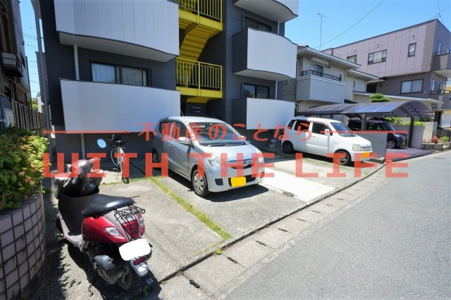 リーベンハォス【10,000円キャッシュバック対象物件】の駐車場|駐車場完備です