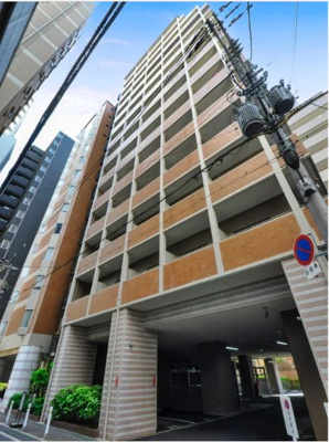 【外観】 | ダイアパレス谷町第3 | ダイアパレス谷町第３は1986年8月の竣工で、建物は鉄骨鉄筋コンクリート造の地上14階建て、総戸数は157戸です。ゼネコンの竹中工務店が施工しました。ブラウンのタイル張りの外壁が基調です。