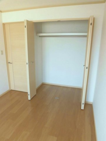 エルディム鷹丘の収納