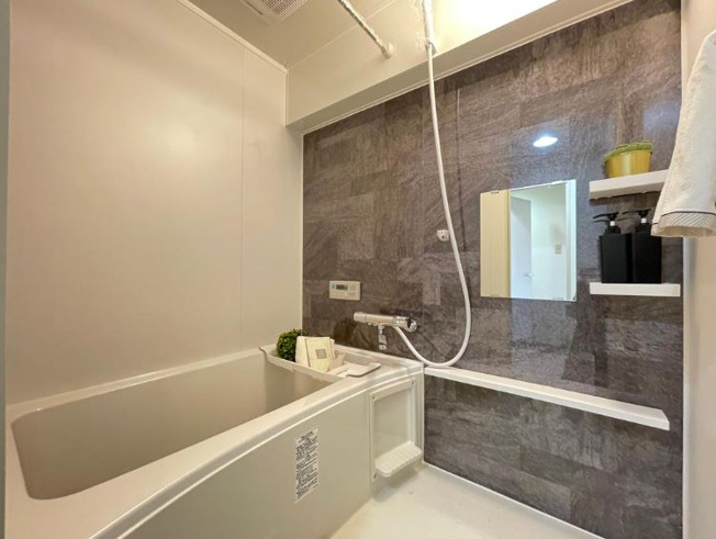 【浴室】 | ハイネスプリモール城東　★フルリフォーム済み・複数路線利用可能 | 浴室乾燥機付き★