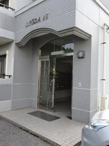 第15正田ビルのエントランス